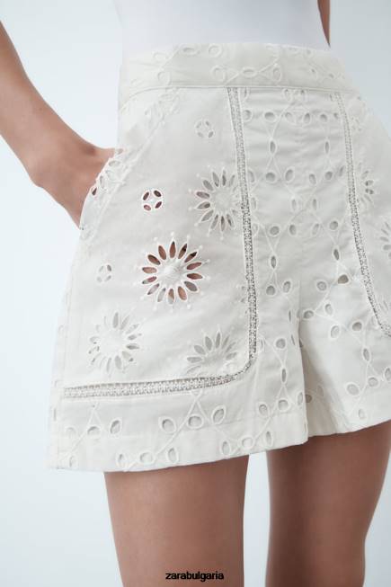 Zara облекло 66FT585 Жени шорти с бродирани капси екрю