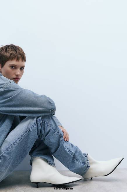 Zara обувки 66FT730 Жени ботуши с котешки ток бяло