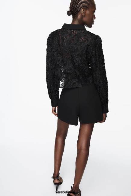Zara облекло 66FT340 Жени изрязана риза с текстурирани цветя черен