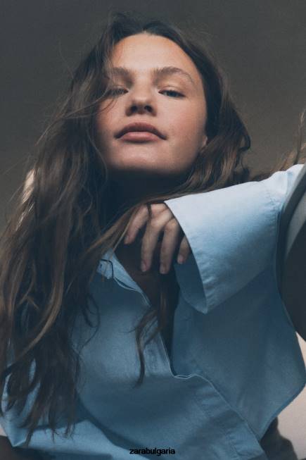 Zara облекло 66FT456 Жени изрязана риза с кръстосана облегалка светло синьо